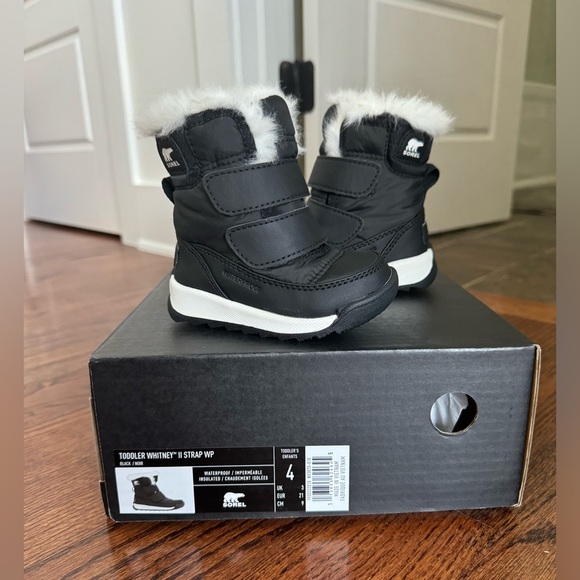 Other - Toddler Girls Sorel Boots Size 4